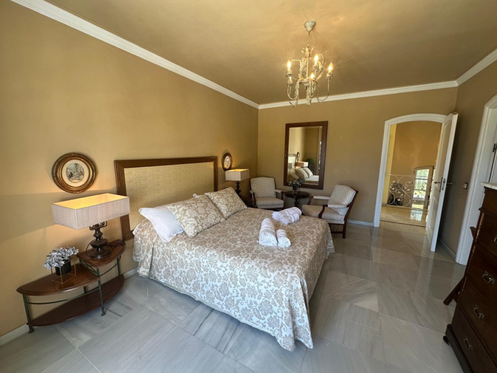 Villa – Chalet — Marbella