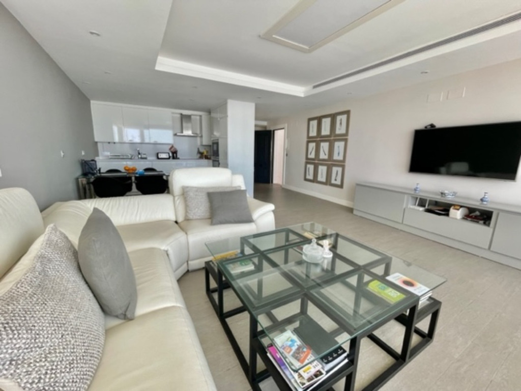 Middle Floor Apartment — Puerto Banús