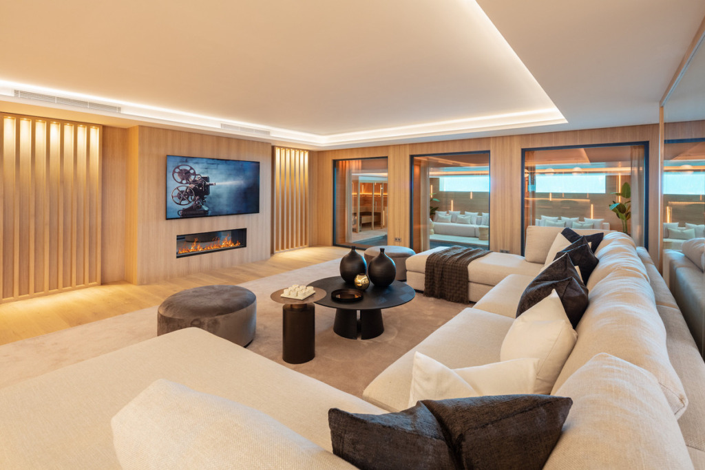 Detached Villa — Sierra Blanca