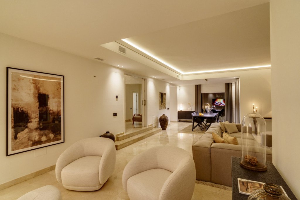 Detached Villa — Nueva Andalucía