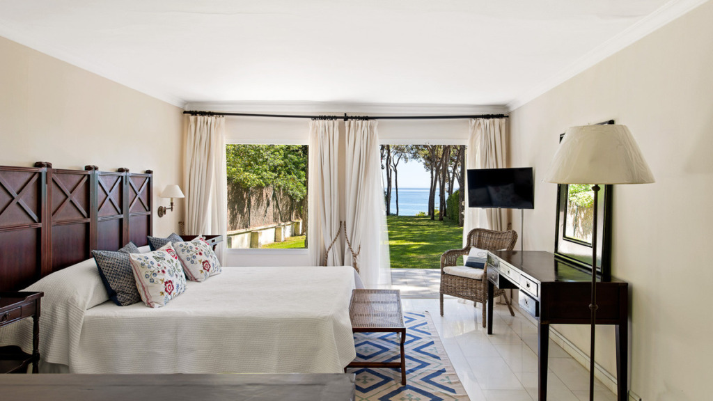 Villa – Chalet — The Golden Mile