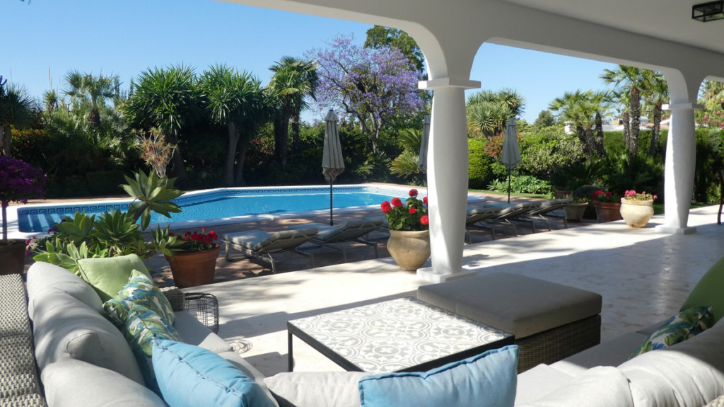 Вилла/Шале — Estepona