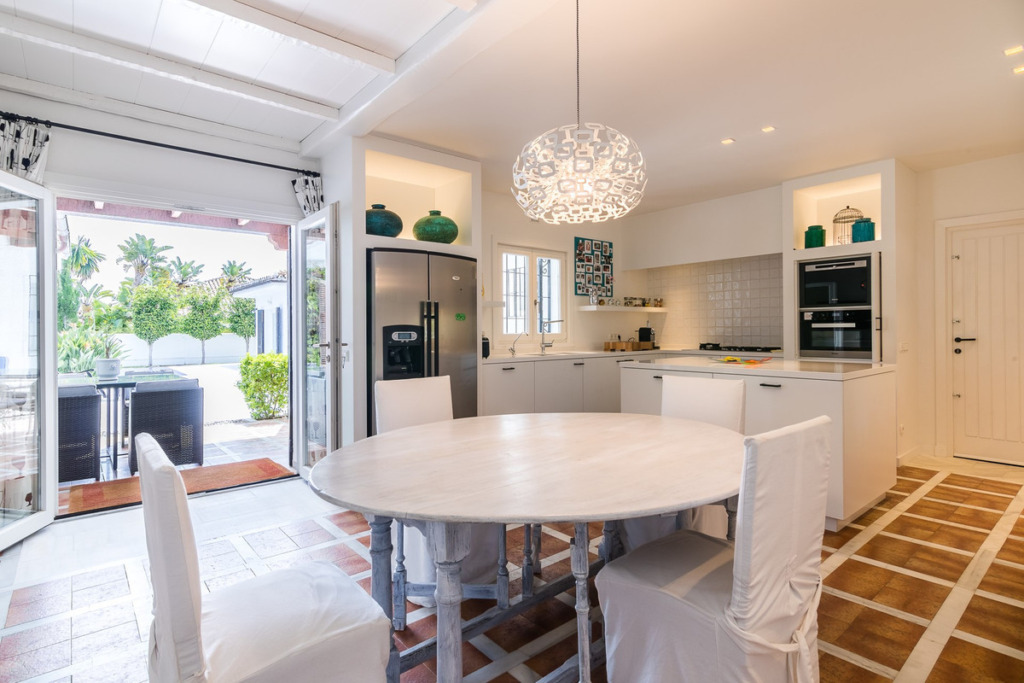 Villa – Chalet — Las Brisas