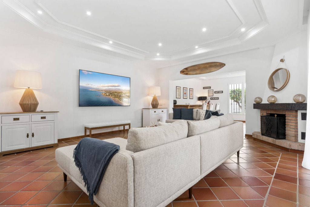 Detached Villa — Las Chapas