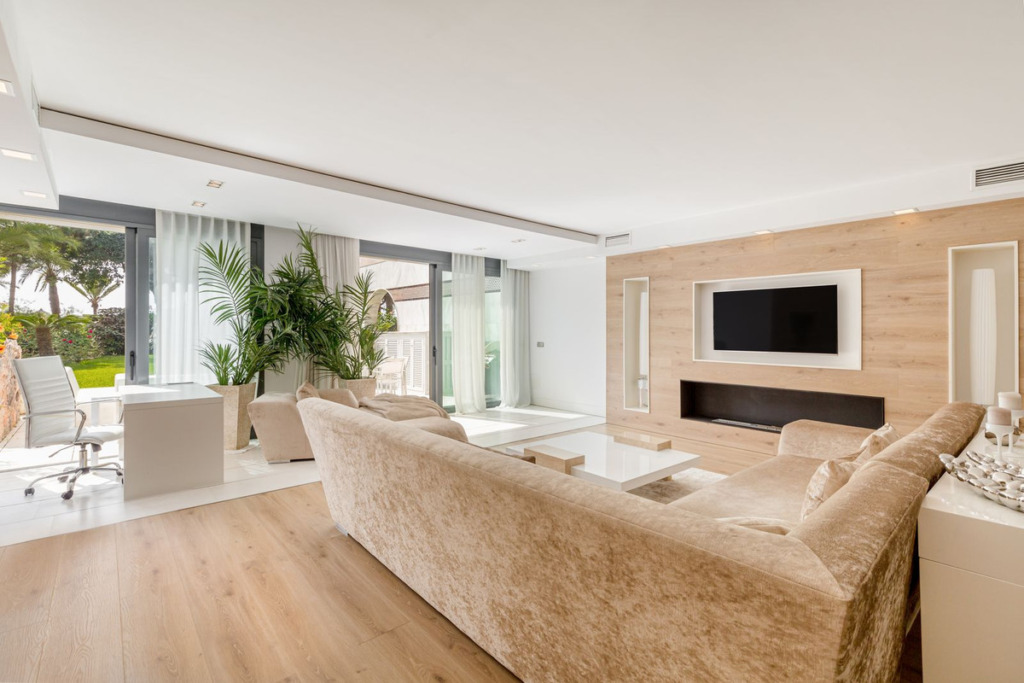 Apartamento Planta Baja — Puerto Banús