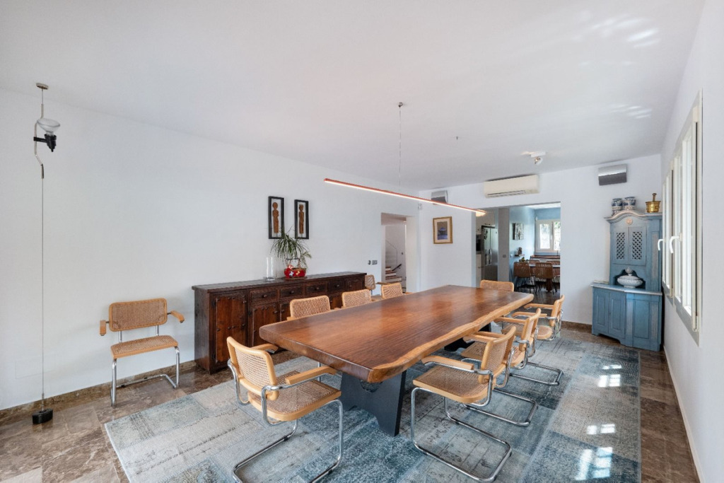 Villa – Chalet — The Golden Mile