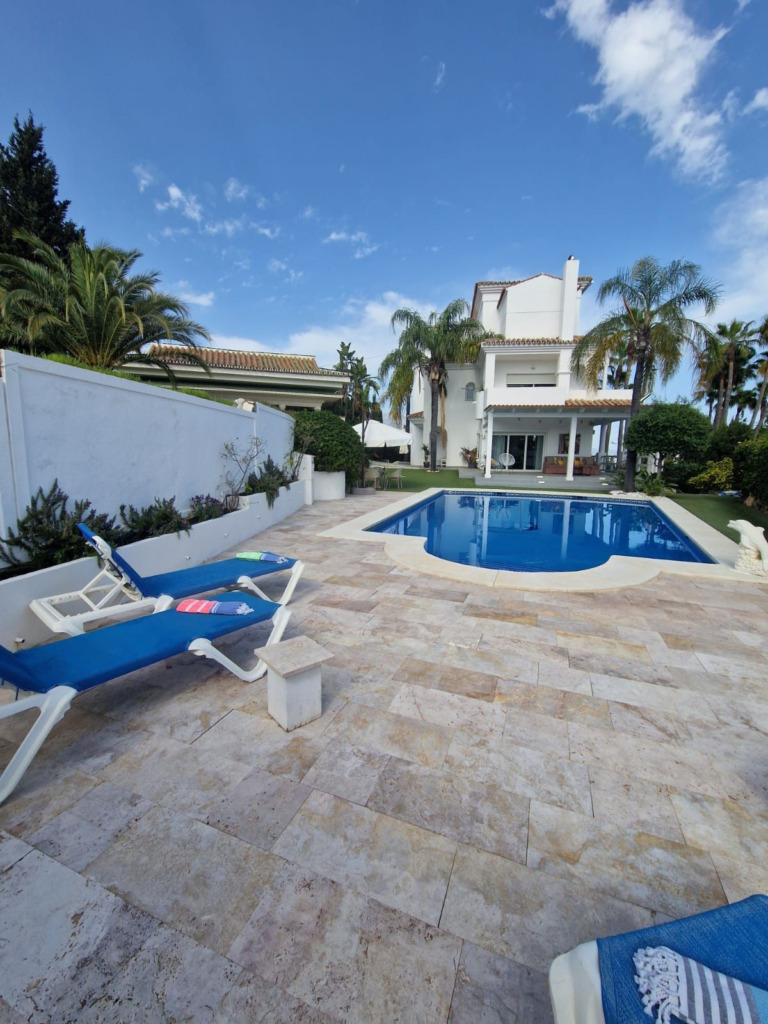 Detached Villa — Atalaya