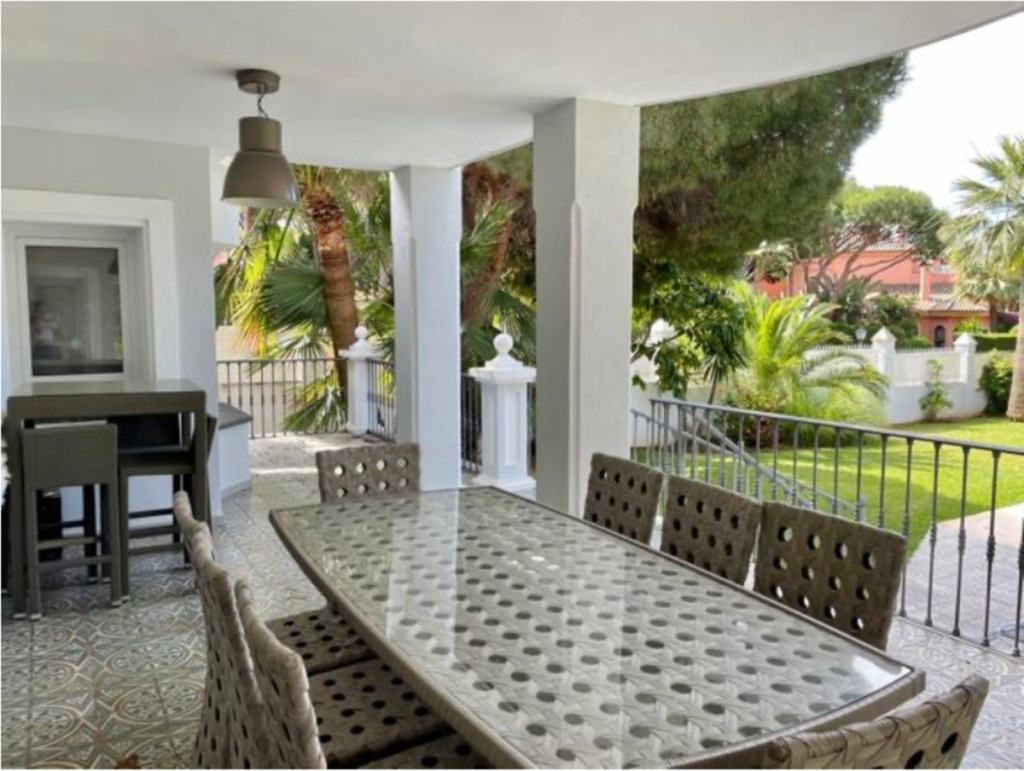 Villa – Chalet — Marbella