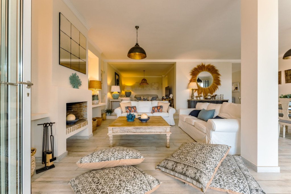 Villa – Chalet — Guadalmina Baja