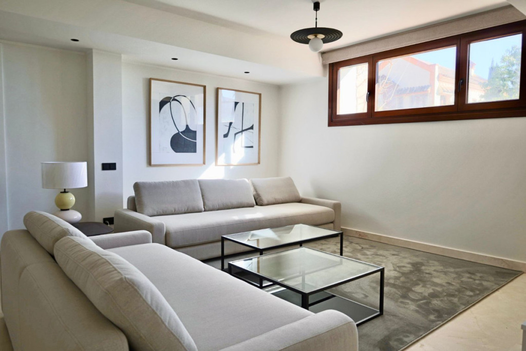 Detached Villa — The Golden Mile