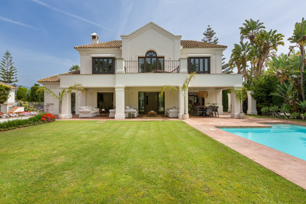 Detached Villa — Guadalmina Baja