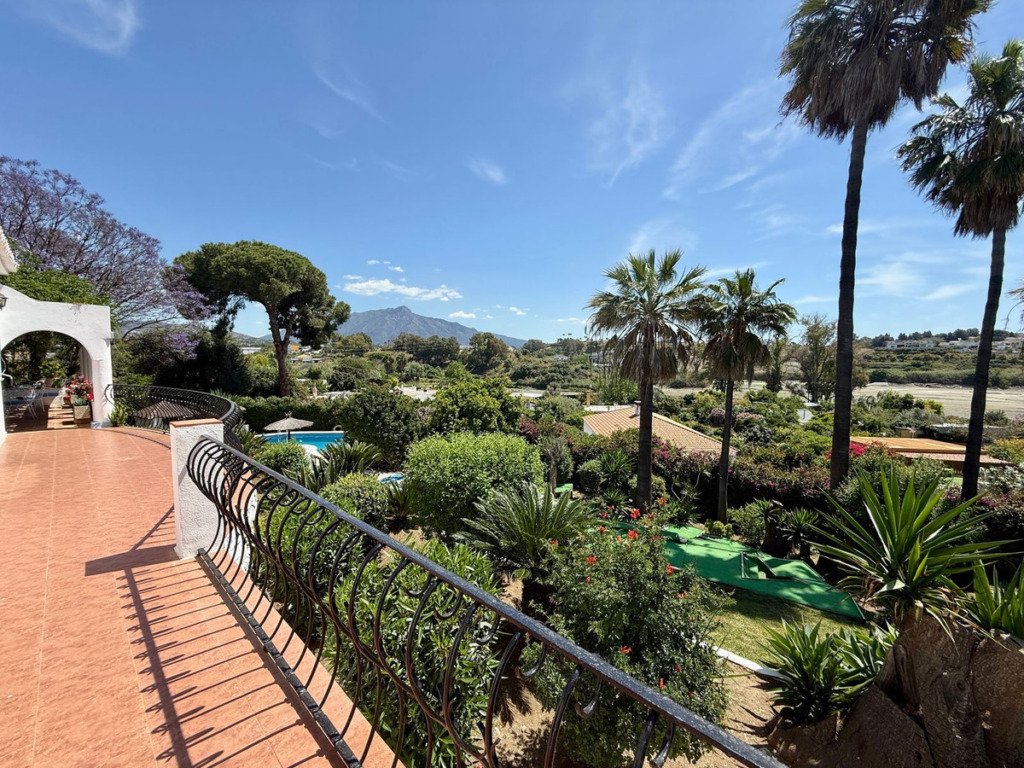 Detached Villa — Guadalmina Alta