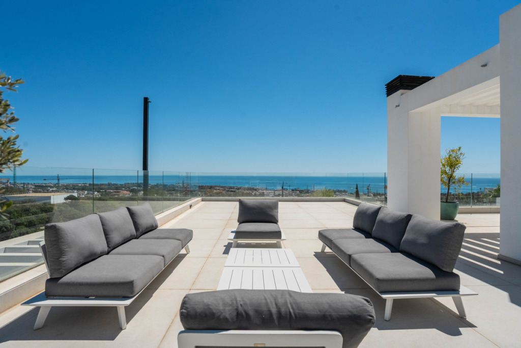 Villa – Chalet — Estepona