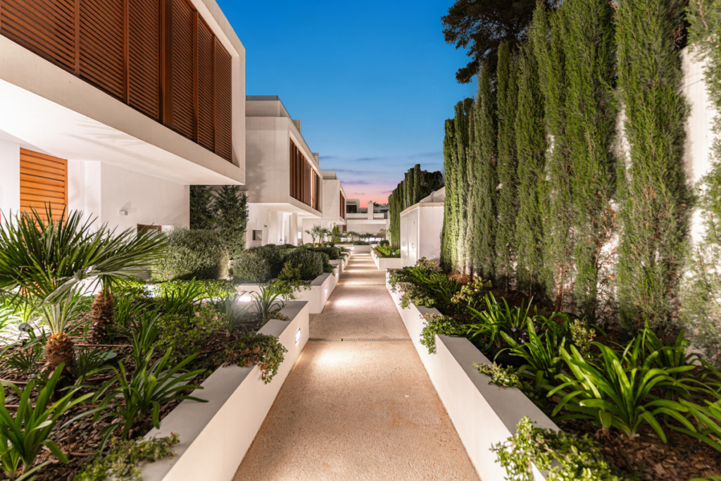 Semi-Detached House — The Golden Mile