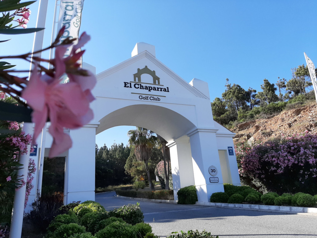 Villa – Chalet — El Chaparral