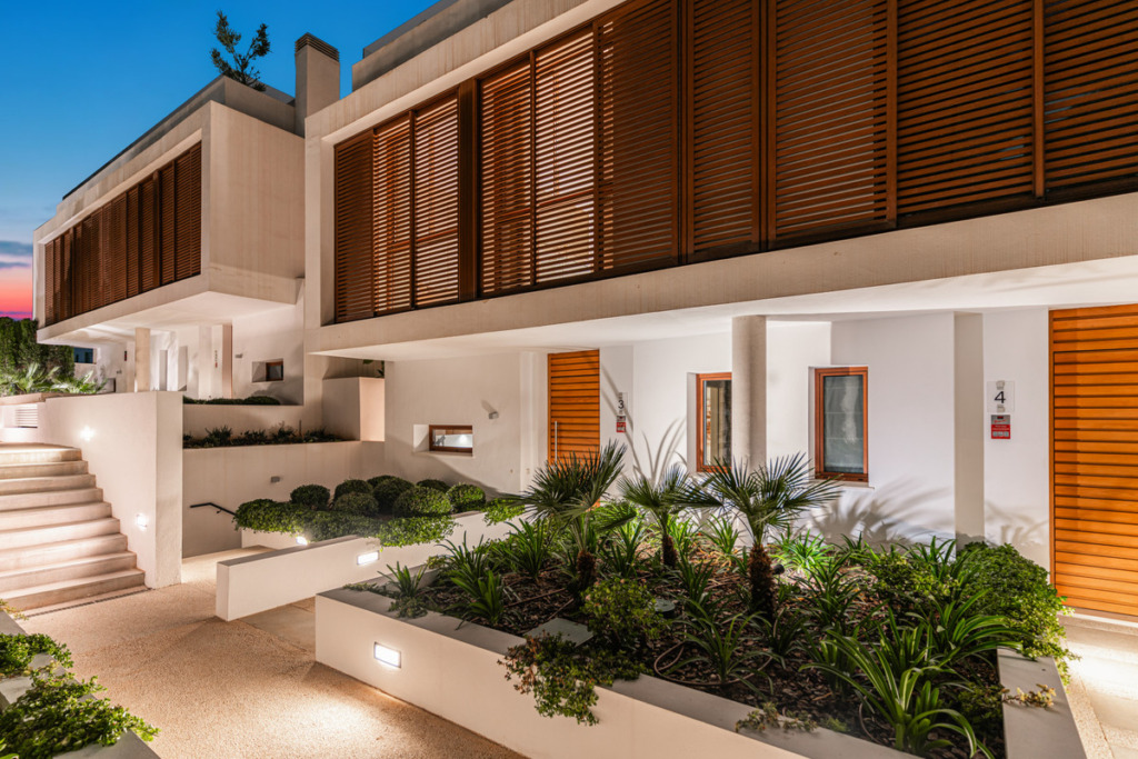Semi-Detached House — The Golden Mile