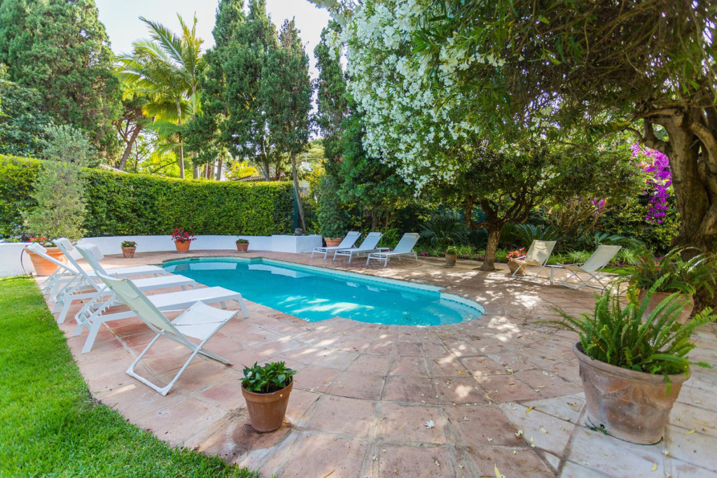 Detached Villa — The Golden Mile