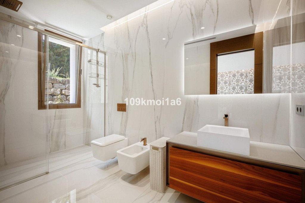 Detached Villa — Sierra Blanca