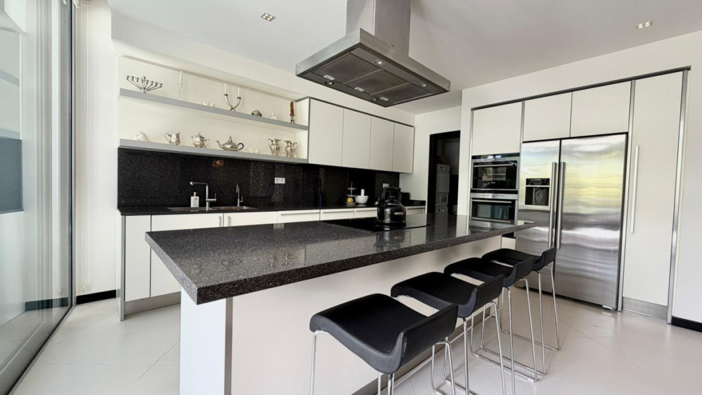 Semi-Detached House — The Golden Mile