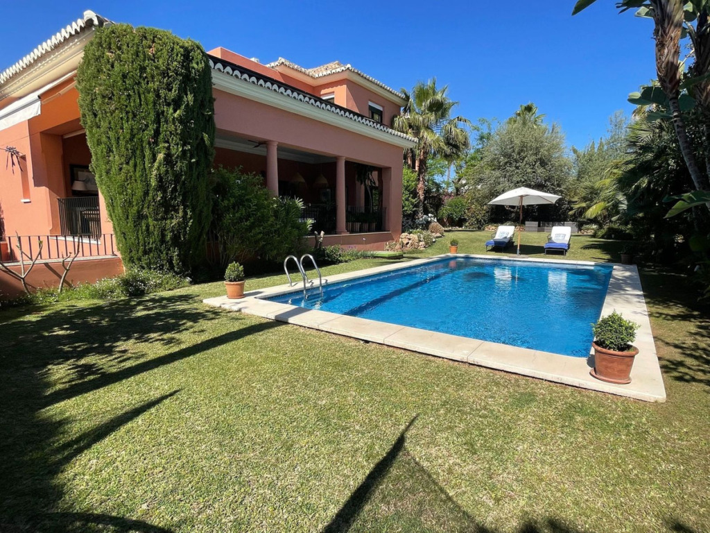 Detached Villa — Nagüeles