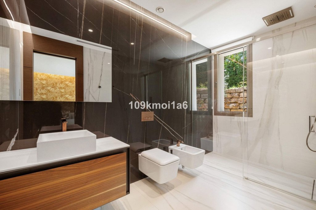 Detached Villa — Sierra Blanca