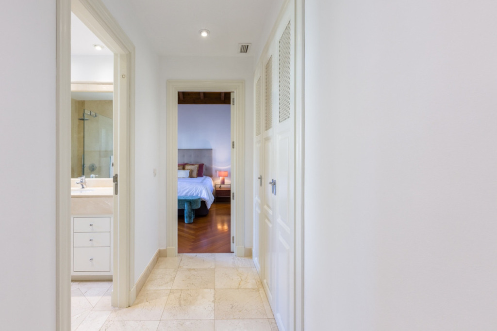 Villa – Chalet — Guadalmina Baja