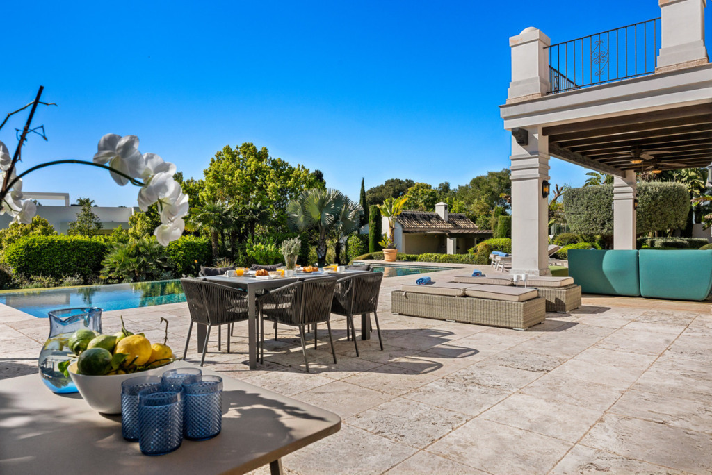 Villa – Chalet — The Golden Mile