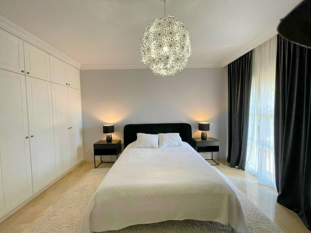 Detached Villa — Los Arqueros