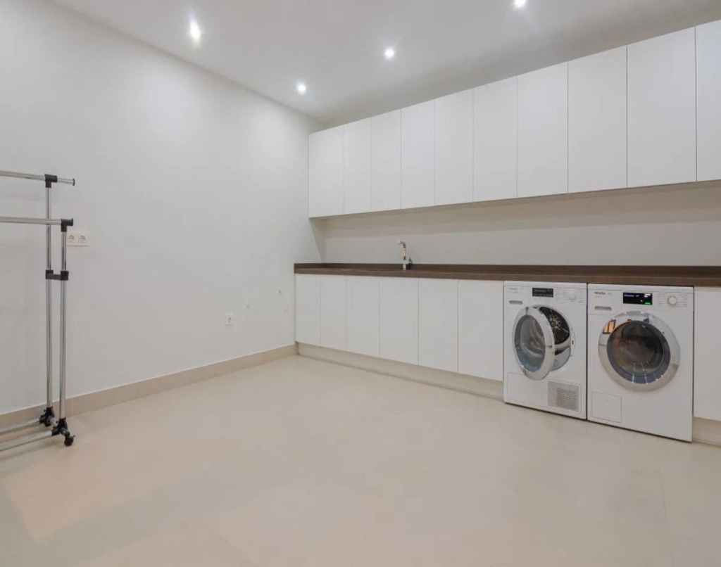 Detached Villa — Sierra Blanca