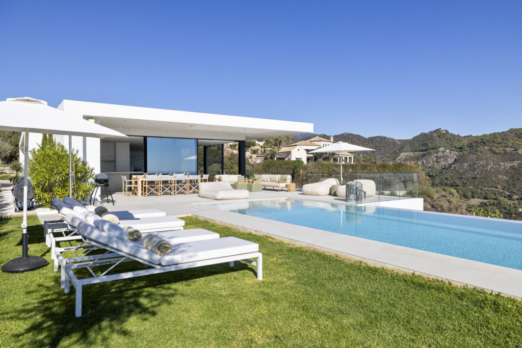 Detached Villa — Benahavís