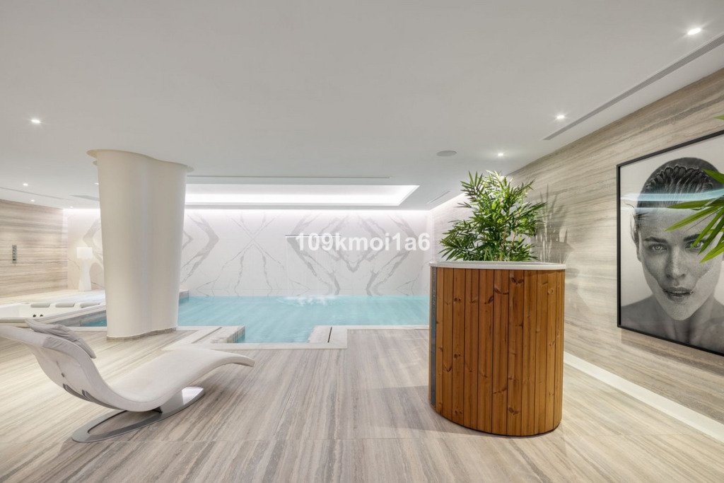 Detached Villa — Sierra Blanca