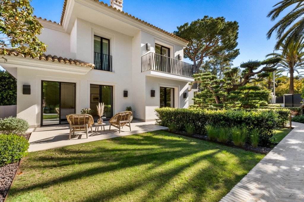 Villa – Chalet — Los Monteros