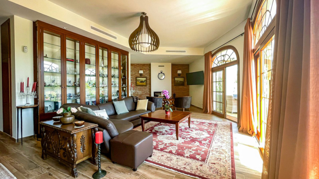 Villa – Chalet — El Rosario