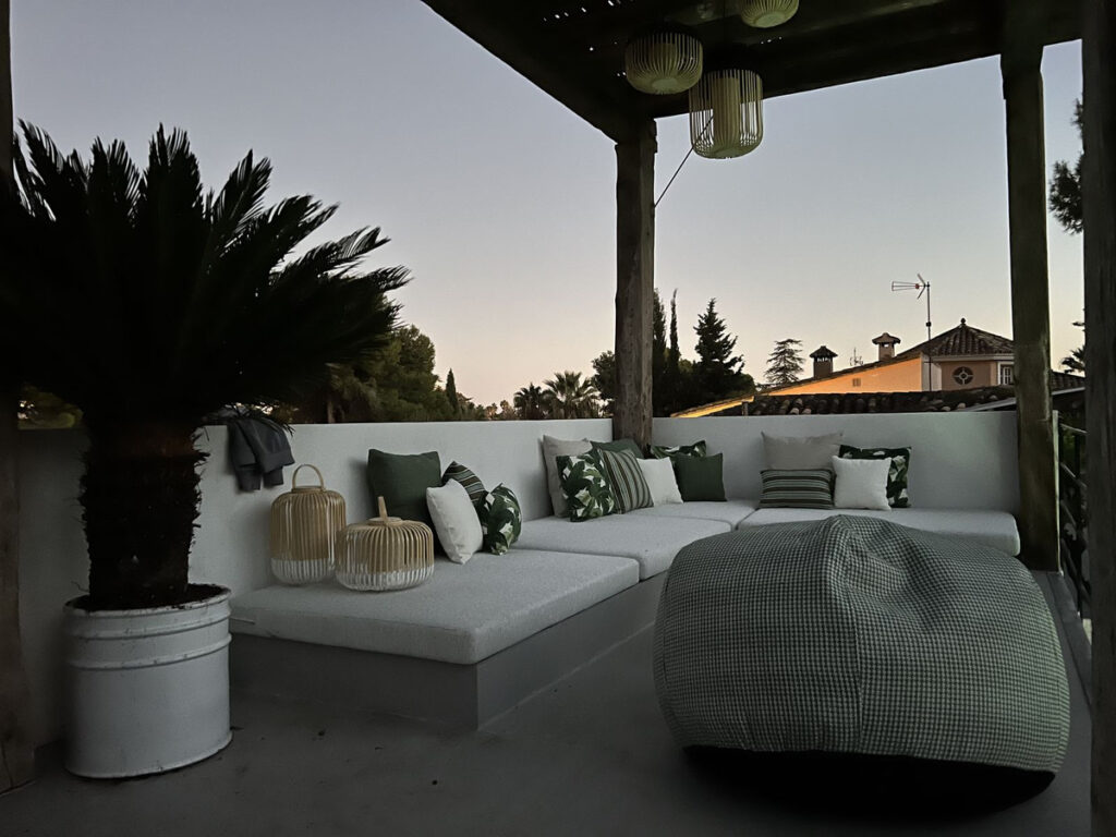 Villa – Chalet — Nueva Andalucía