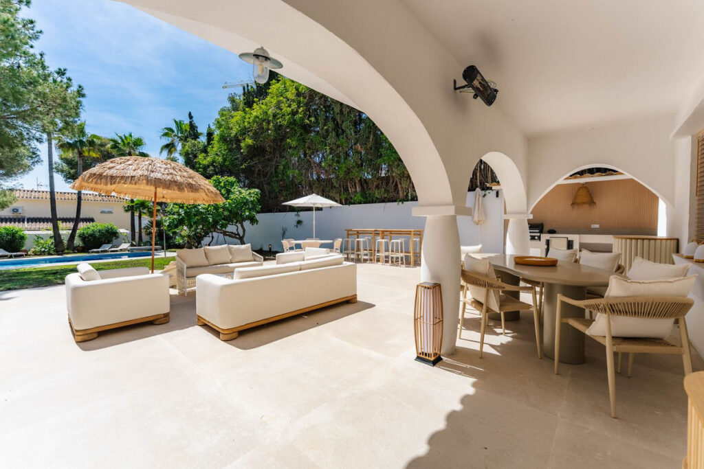 Detached Villa — Costabella