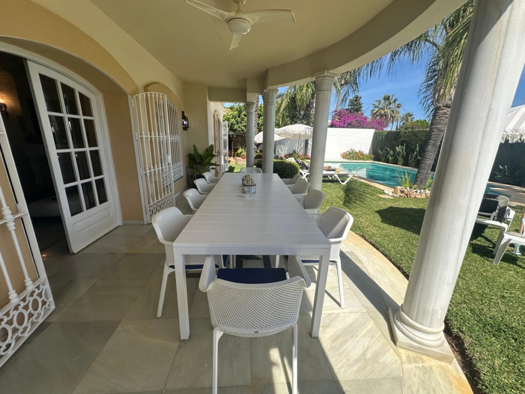Villa – Chalet — Marbella