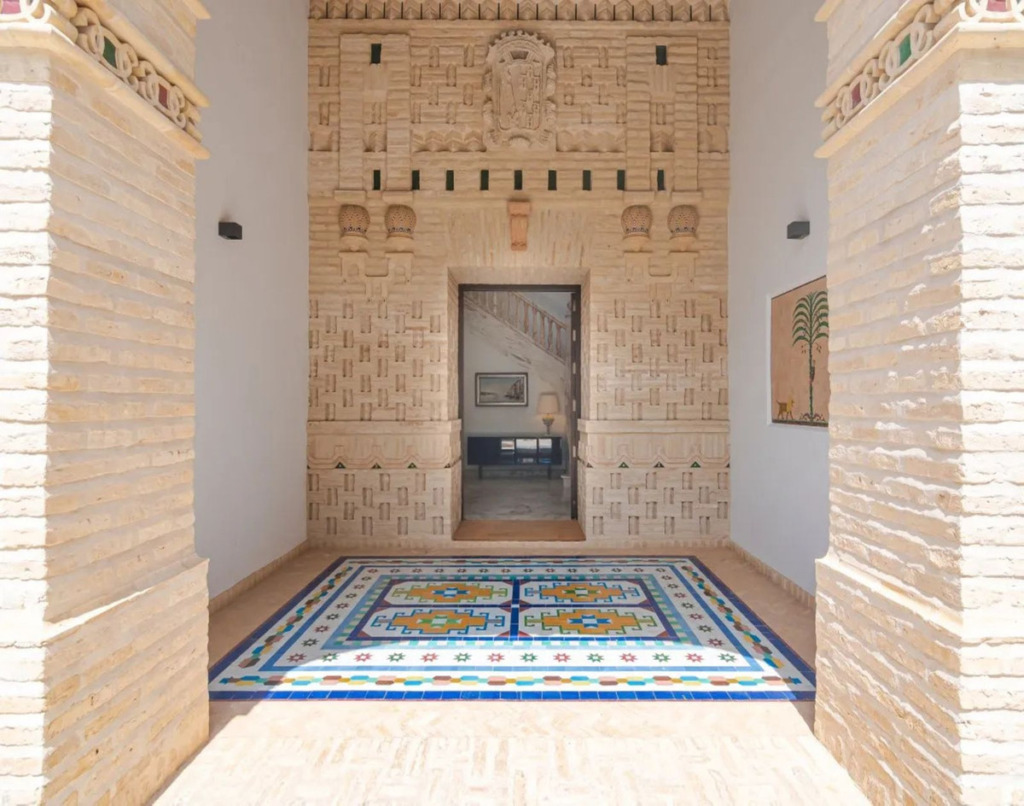 Detached Villa — Sierra Blanca