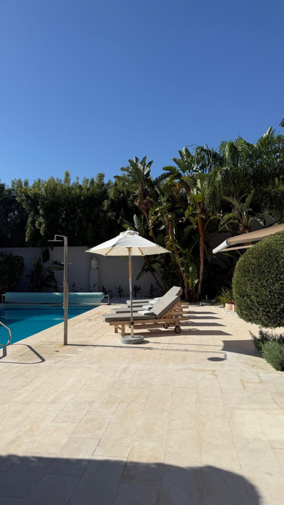 Detached Villa — Nueva Andalucía