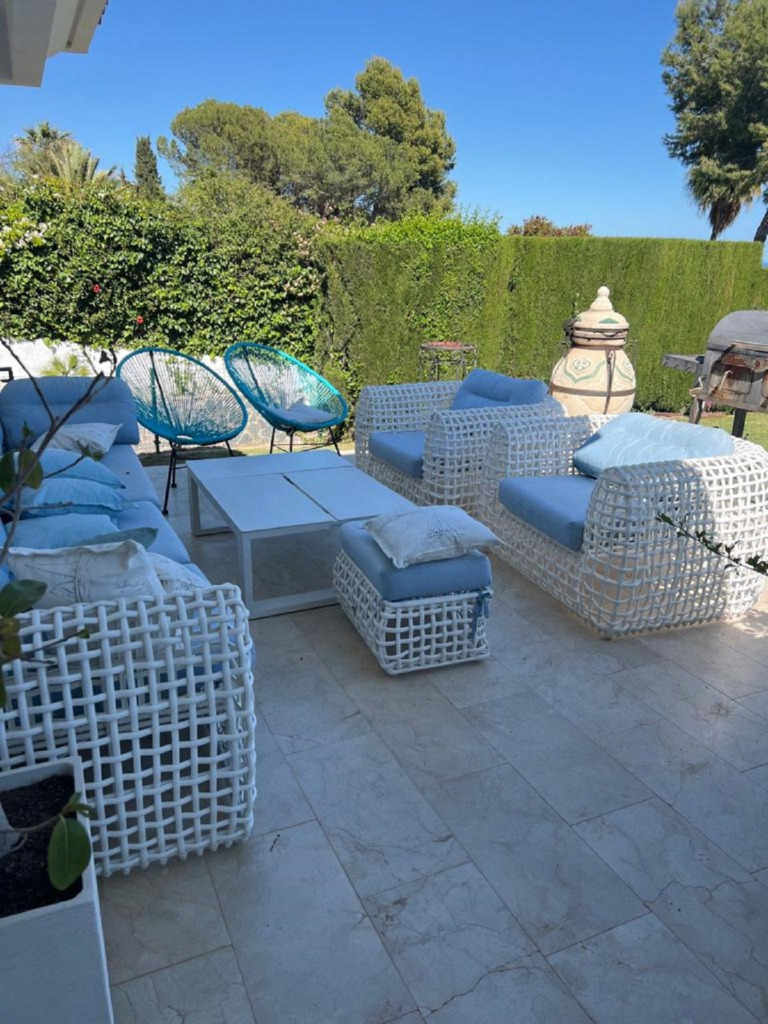Detached Villa — El Paraiso