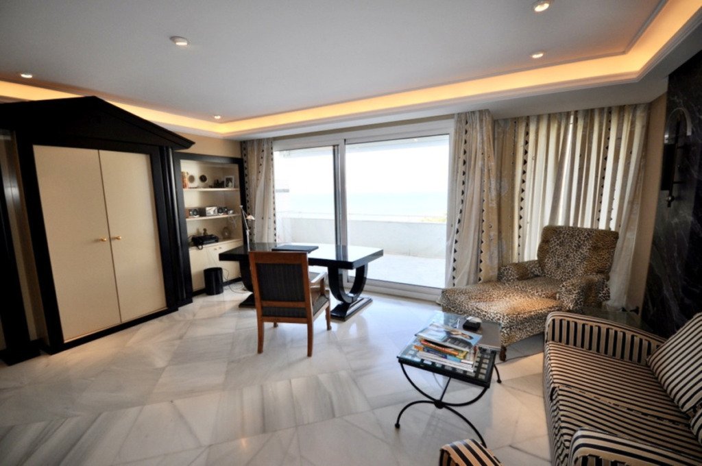 Middle Floor Apartment — The Golden Mile