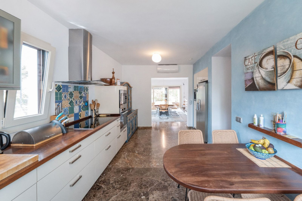 Villa – Chalet — The Golden Mile