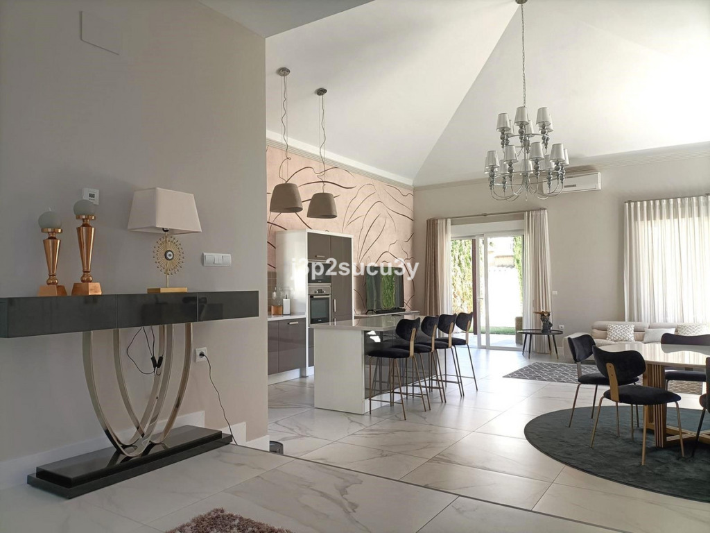 Detached Villa — Cortijo Blanco
