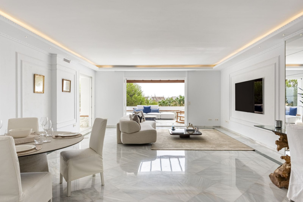 Middle Floor Apartment — The Golden Mile