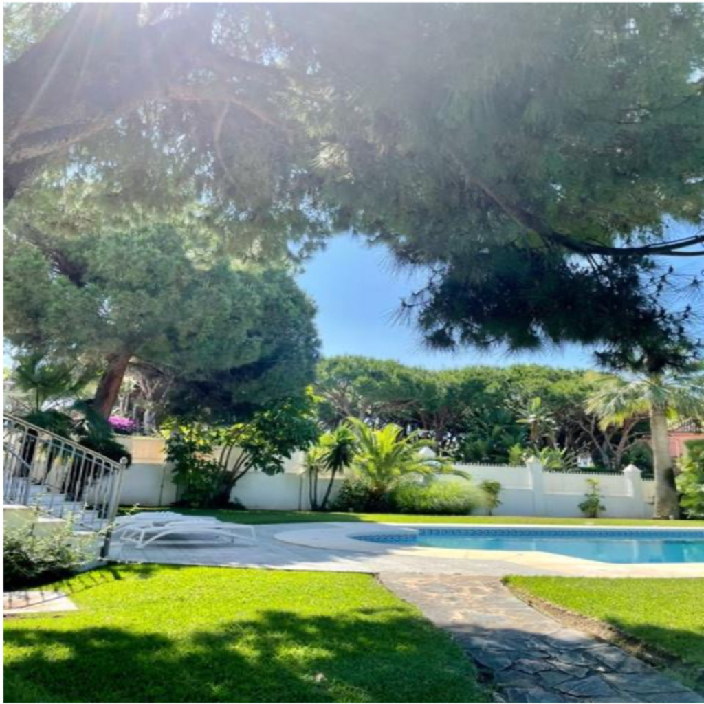 Villa – Chalet — Marbella