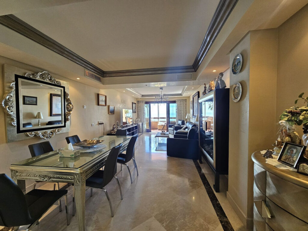 Middle Floor Apartment — Estepona