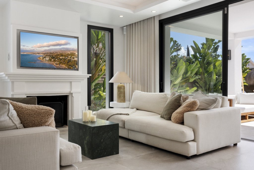 Villa – Chalet — Nueva Andalucía