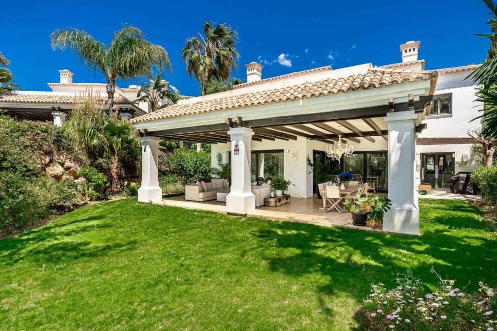 Villa – Chalet — The Golden Mile