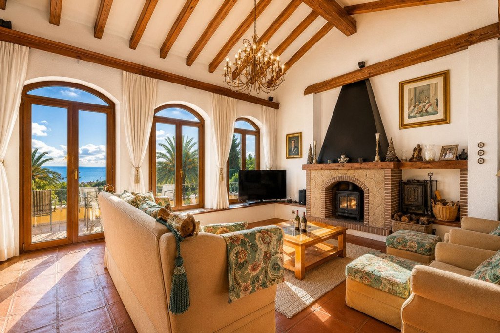 Вилла/Шале — Estepona