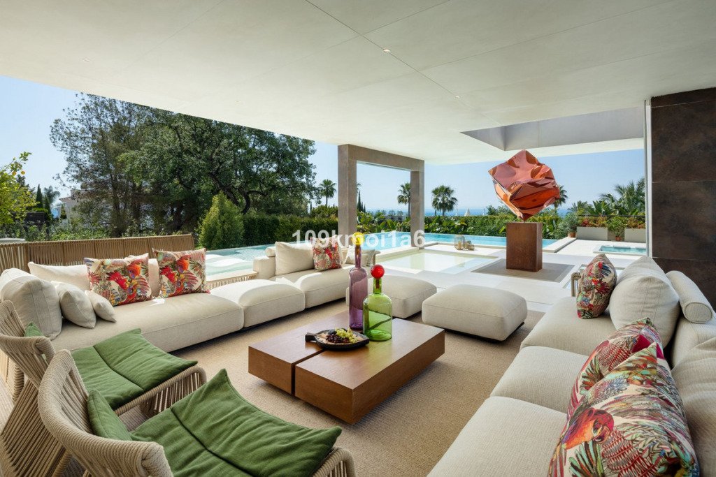 Detached Villa — Sierra Blanca