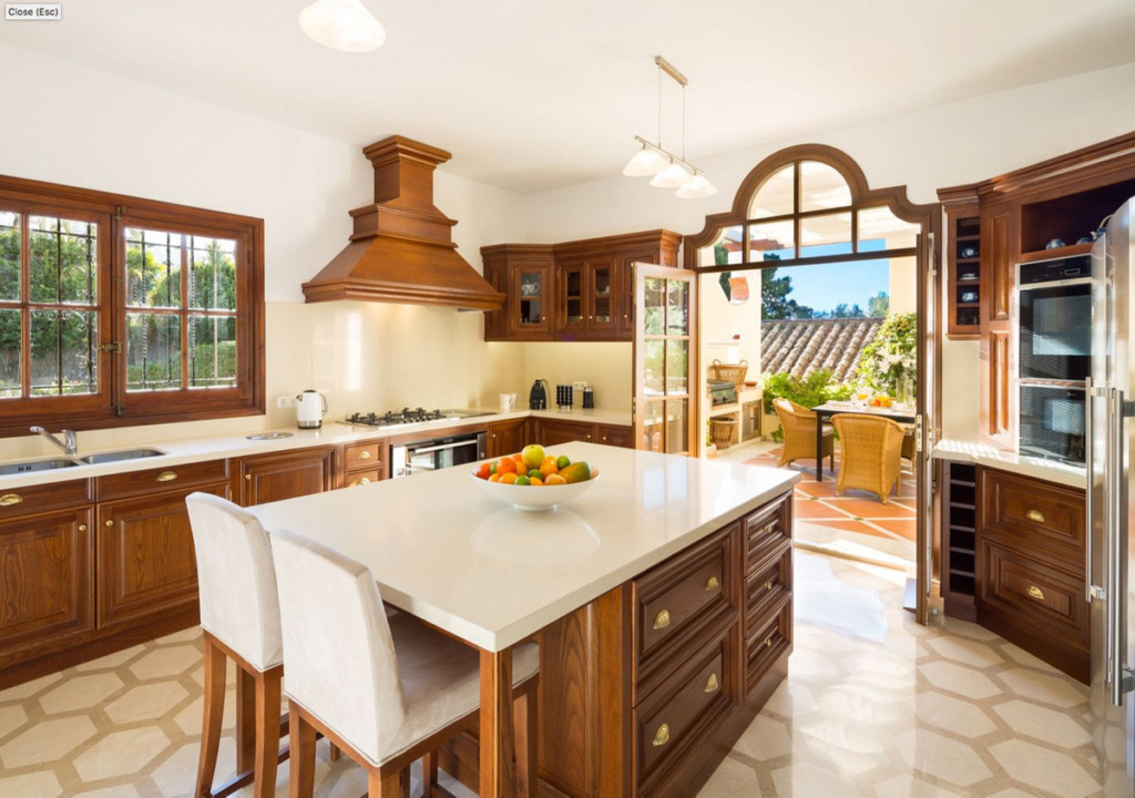 Detached Villa — Sierra Blanca